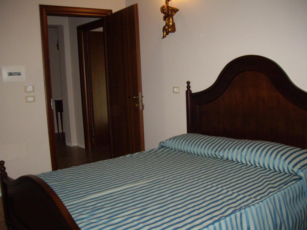 Agriturismo Il Borgo Degli Ulivi Розето-дельи-Абруцци Номер фото